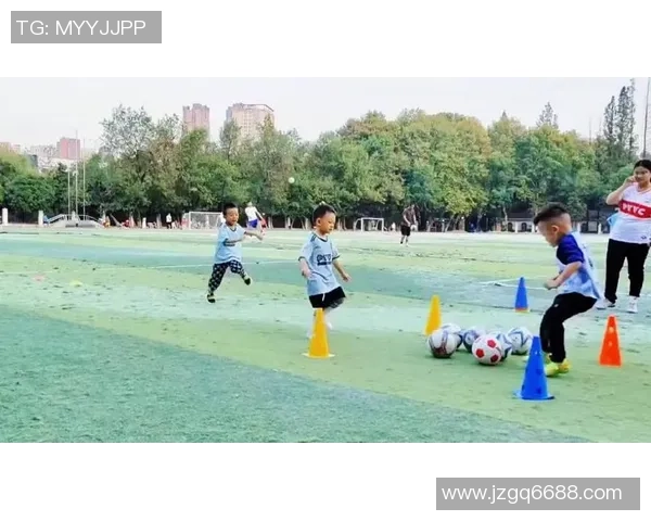 球星化身炫酷模板足球演绎绿茵激情与无限创造力之旅 球星化身炫酷模板足球演绎绿茵激情与无限创造力之旅